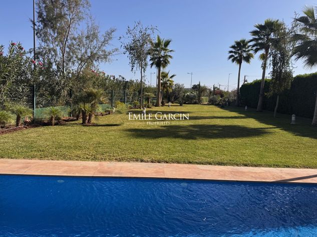 Villa à vendre sur golf proche du centre-ville de Marrakech - Emile Garcin Maroc - Image 3