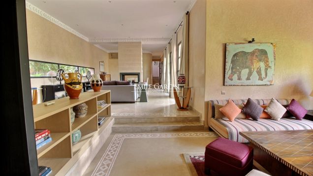 Superbe maison à vendre dans un domaine privé à Marrakech - Emile Garcin Maroc - Image 3