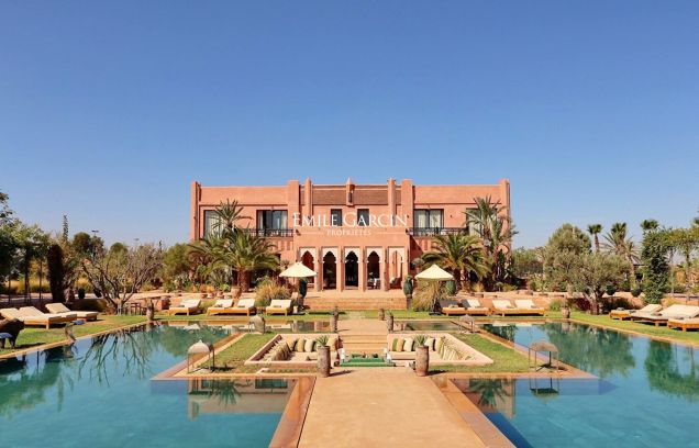 À louer propriété d'exception à 11km de Marrakech - Emile Garcin Maroc - Image 1