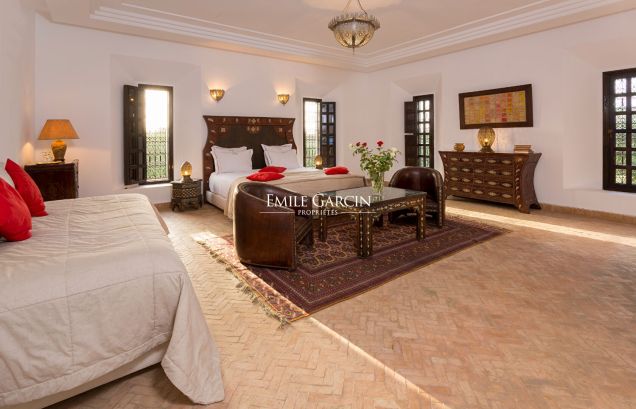 À louer superbe propriété de 11 chambres, à 20 minutes de Marrakech - Emile Garcin Maroc - Image 7