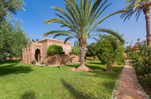 À louer superbe propriété de 11 chambres, à 20 minutes de Marrakech - Emile Garcin Maroc - Image 14