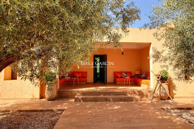 Jolie propriété contemporaine à louer à 20 minutes de Marrakech dans un domaine privé et sécurisé - Emile Garcin Maroc - Image 5