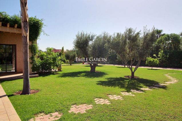 Jolie propriété contemporaine à louer à 20 minutes de Marrakech dans un domaine privé et sécurisé - Emile Garcin Maroc - Image 13