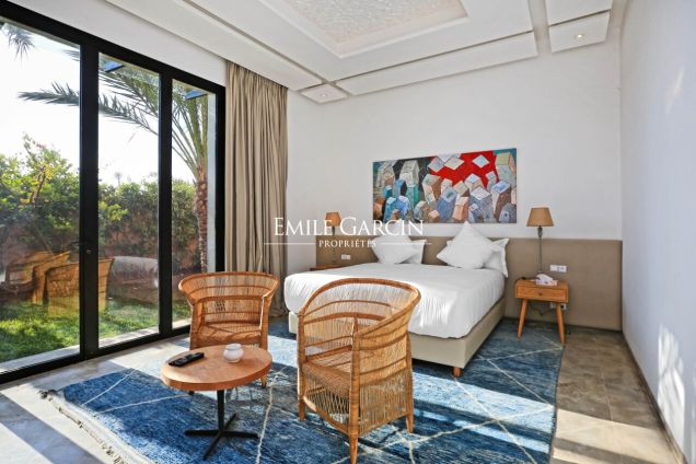 Belle villa contemporaine à louer dans la Palmeraie - Emile Garcin Maroc - Image 7