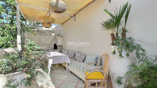 À louer charmant Riad situé dans le quartier de Dar El Bacha à Marrakech - Emile Garcin Maroc - Image 3