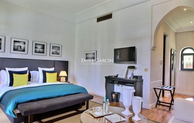 Propriété à louer dans un domaine privé à Bab Atlas à Marrakech - Emile Garcin Maroc - Image 4