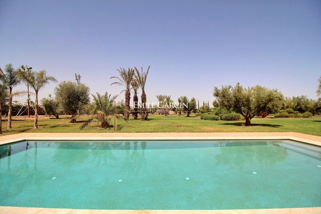 Superbe propriété à vendre sur la route d'Amizmiz à Marrakech - Emile Garcin Maroc - Image 9