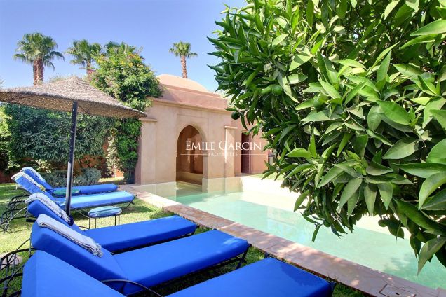 À vendre villa de plain- pied sur la route de Ouarzazate à Marrakech - Emile Garcin Maroc - Image 1
