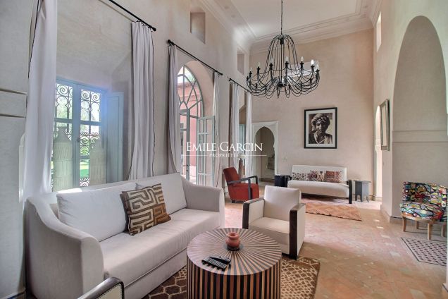 À vendre villa de plain- pied sur la route de Ouarzazate à Marrakech - Emile Garcin Maroc - Image 2