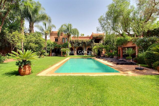 À vendre superbe villa sur le golf d'Amelkis à Marrakech - Emile Garcin Maroc - Image 1
