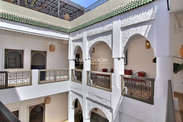 À vendre Riad neuf au quartier de la Kasbah à Marrakech - Emile Garcin Maroc - Image 2