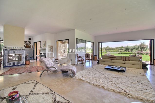 Splendide villa à vendre à Marrakech - Emile Garcin Maroc - Image 1