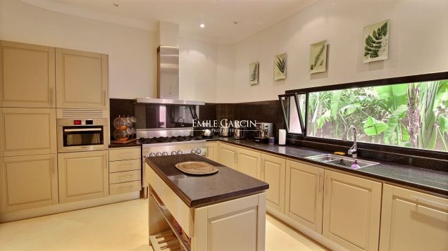 Superbe maison à vendre dans un domaine privé à Marrakech - Emile Garcin Maroc - Image 4