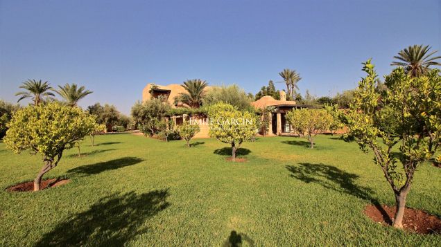 Superbe maison à vendre dans un domaine privé à Marrakech - Emile Garcin Maroc - Image 11