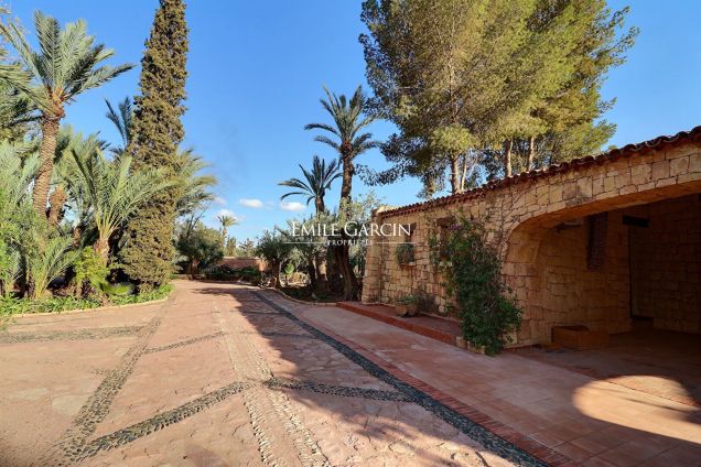 À vendre villa sur la route de Fès à Marrakech - Emile Garcin Maroc - Image 8