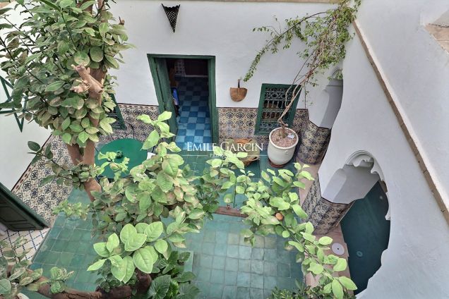 À vendre riad au quartier Riad Laarouss à Marrakech - Emile Garcin Maroc - Image 1