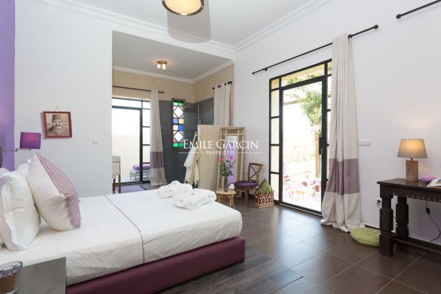 À vendre propriété contemporaine sur la route d'Amizmiz à Marrakech - Emile Garcin Maroc - Image 8