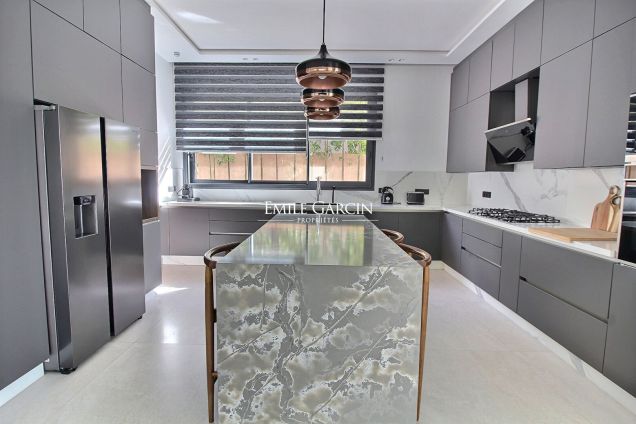 À vendre maison contemporaine sur golf à Marrakech - Emile Garcin Maroc - Image 4