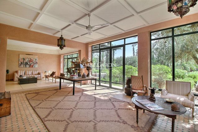 À vendre villa dans le triangle d'or de la palmeraie à Marrakech - Emile Garcin Maroc - Image 3