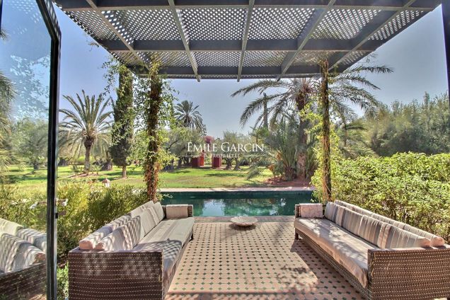 À vendre villa dans le triangle d'or de la palmeraie à Marrakech - Emile Garcin Maroc - Image 12