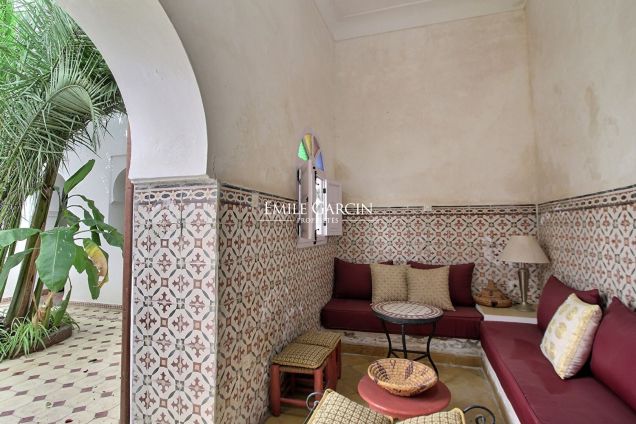 À vendre riad dans le quartier Sidi Benslimane à Marrakech - Emile Garcin Maroc - Image 3