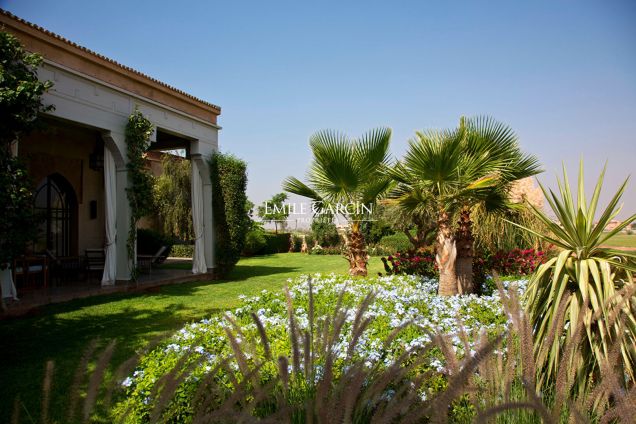 À vendre superbe propriété en front de golf à Marrakech - Emile Garcin Maroc - Image 11