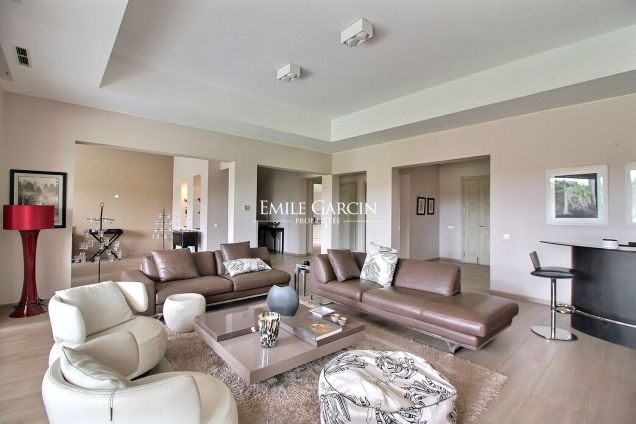 À vendre maison moderne dans le quartier Targa à Marrakech - Emile Garcin Maroc - Image 2
