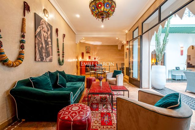 À vendre riad dans le quartier de la Bahia à  Marrakech - Emile Garcin Maroc - Image 3
