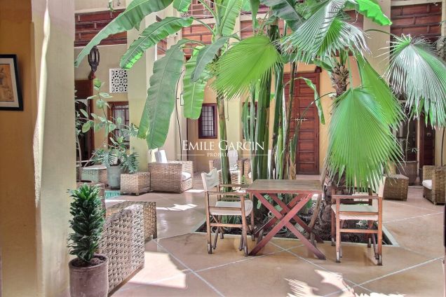 À vendre maison d'hôtes de charme située dans le quartier du Mellah à Marrakech - Emile Garcin Maroc - Image 2