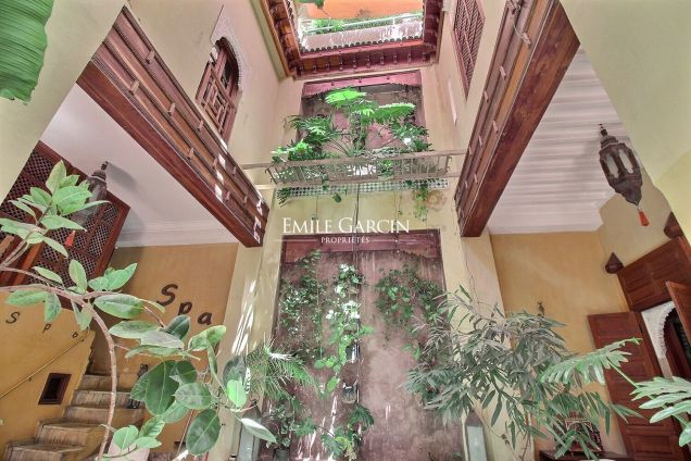 À vendre maison d'hôtes de charme située dans le quartier du Mellah à Marrakech - Emile Garcin Maroc - Image 4