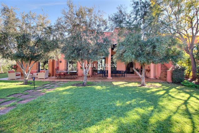 Superbe maison sur golf à vendre à Marrakech - Emile Garcin Maroc - Image 1
