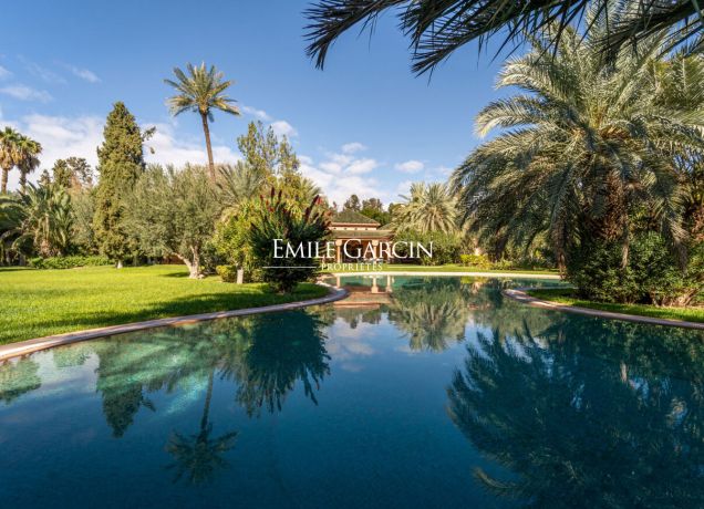 Unique, villa au coeur du triangle d'or de la Palmeraie à Marrakech - Emile Garcin Maroc - Image 1