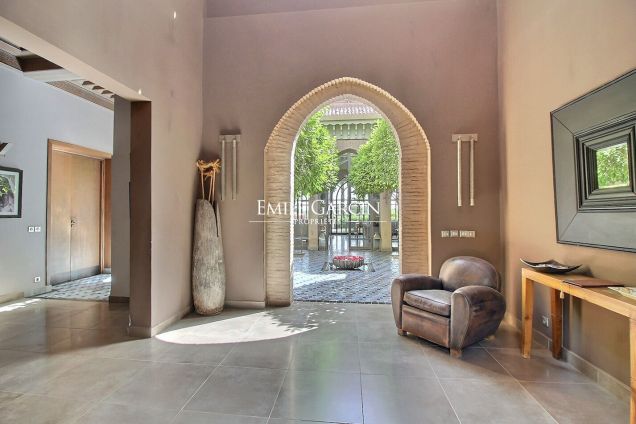 À vendre superbe propriété en front de golf à Marrakech - Emile Garcin Maroc - Image 3