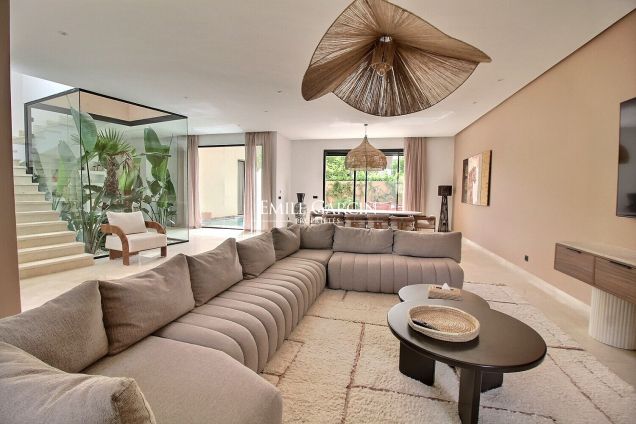 À vendre villa moderne dans un domaine privé sur la route de l'Ourika à Marrakech - Emile Garcin Maroc - Image 1