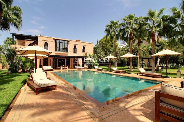 Villa à vendre dans un domaine privé à Marrakech - Emile Garcin Maroc - Image 1