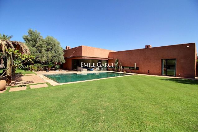 À vendre villa d'exception au coeur du domaine Royal Plam à Marrakech - Emile Garcin Maroc - Image 1