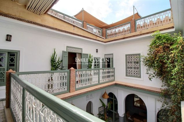À vendre riad à Place des Épices à Marrakech - Emile Garcin Maroc - Image 1