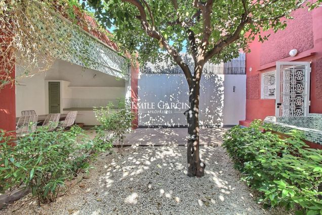 À vendre rare maison de ville à deux pas du Jardin Majorelle à Marrakech - Emile Garcin Maroc - Image 2