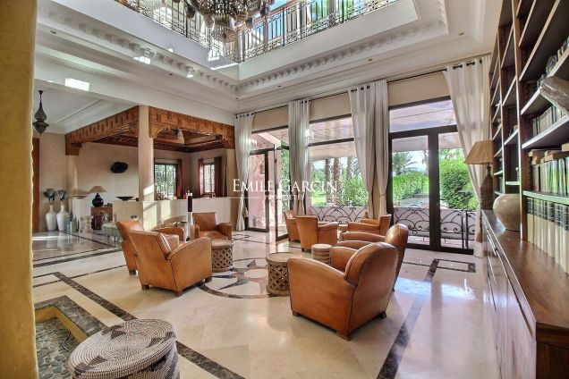 À vendre maison sur la route de Sidi Abdallah Ghiyat à Marrakech - Emile Garcin Maroc - Image 4