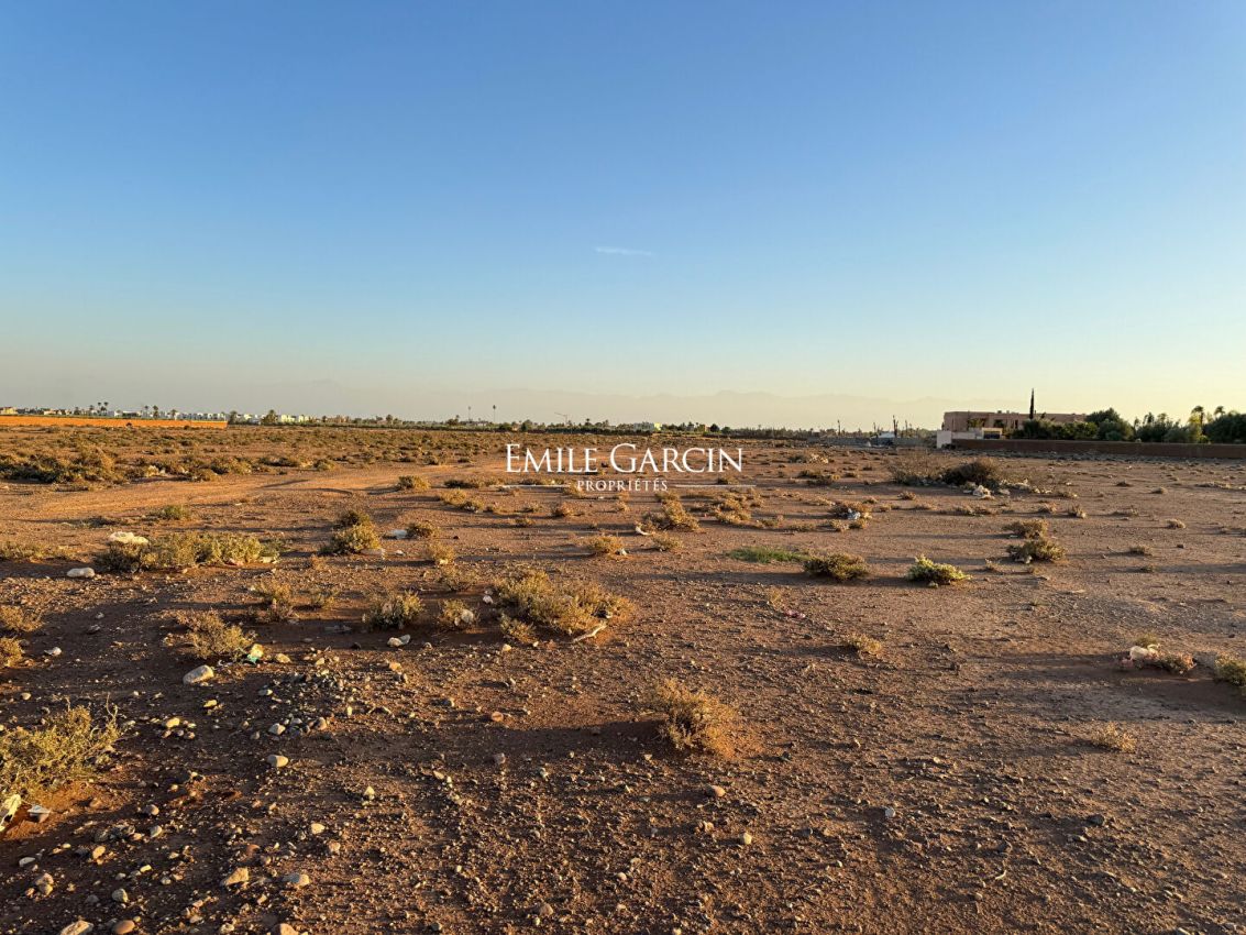 Land for sale a few minutes from the city centre - Emile Garcin Maroc - Image 1