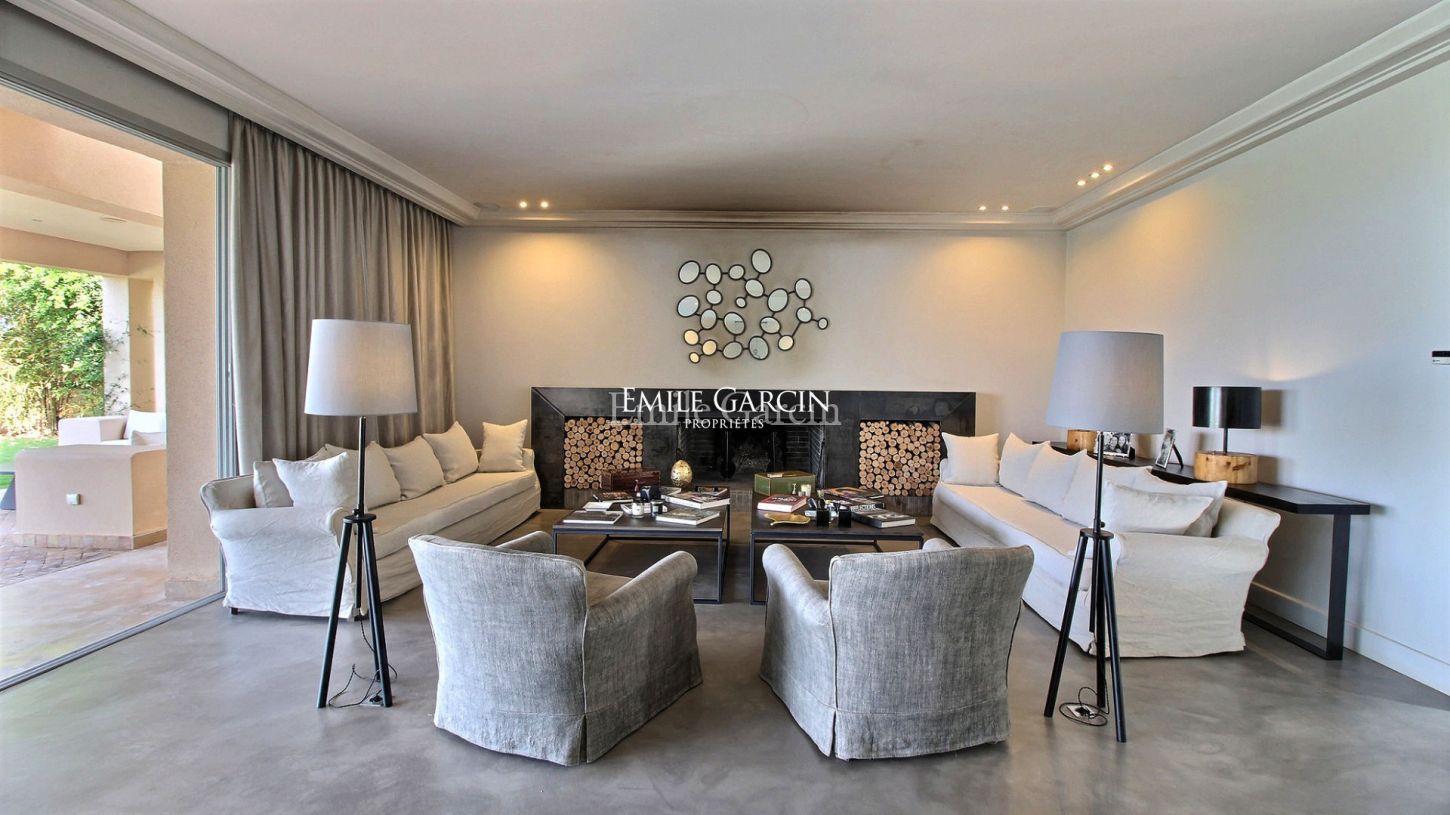 Propriété contemporaine à vendre en première ligne sur le golf d'Al Maaden - Emile Garcin Maroc - Image 2