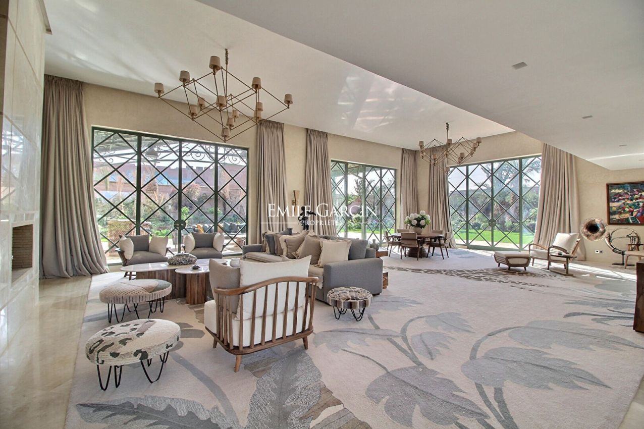 Propriété d'exception à vendre dans un domaine privé à Marrakech - Emile Garcin Maroc - Image 1