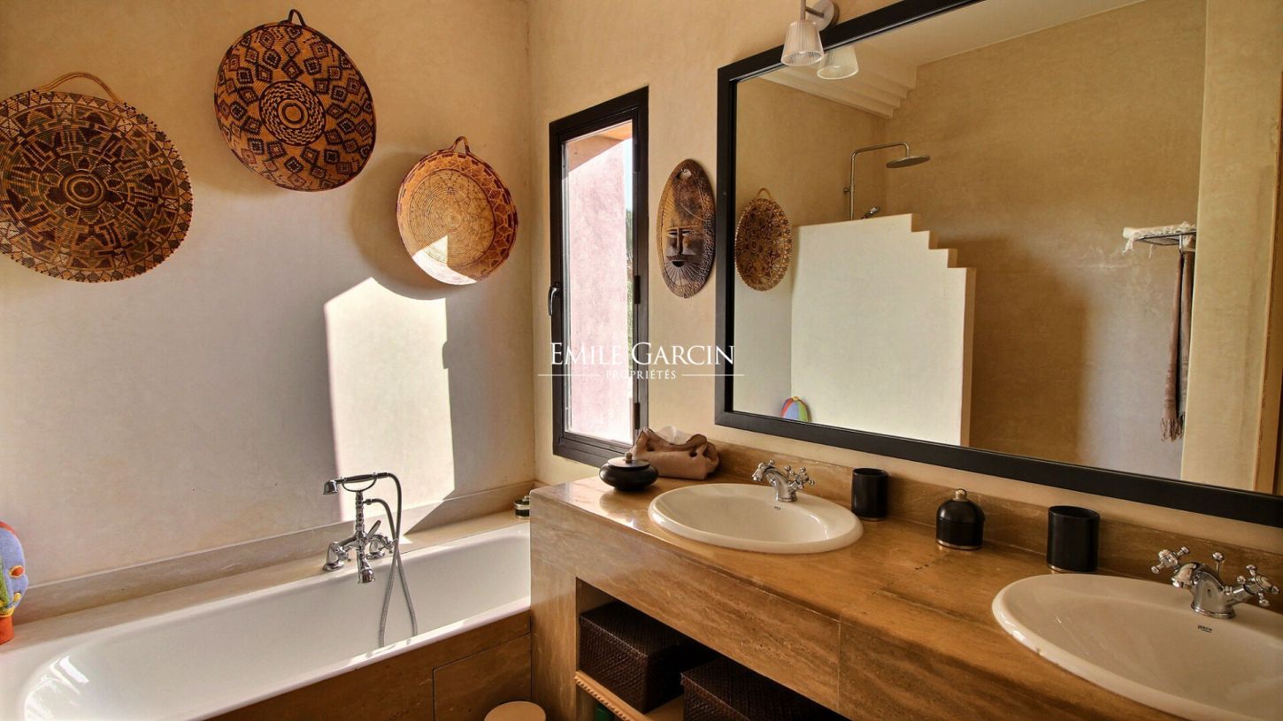 Superbe maison à vendre dans un domaine privé à Marrakech - Emile Garcin Maroc - Image 8