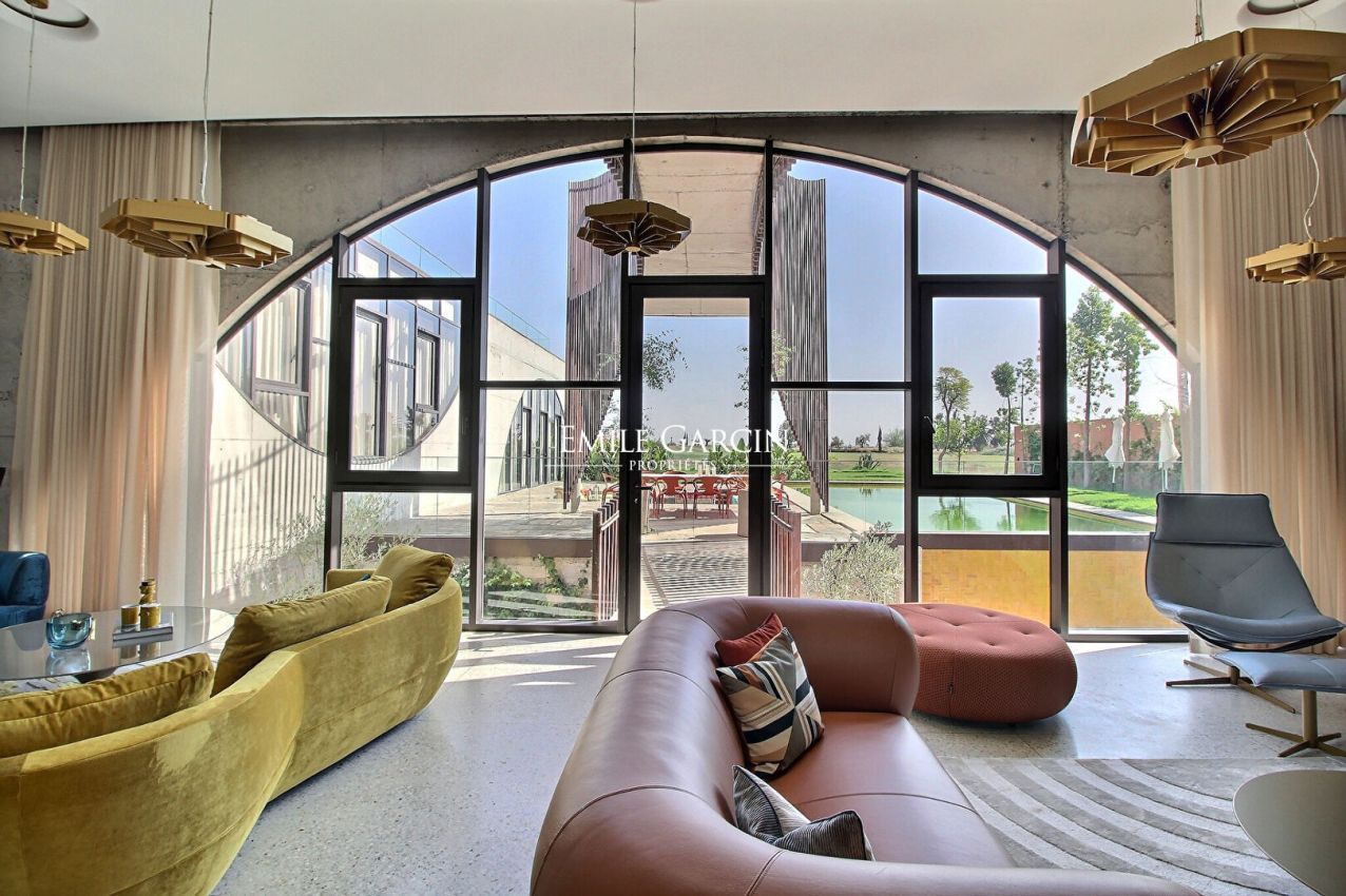 Maison d'architecte à vendre en front de Golf à Amelkis Marrakech - Emile Garcin Maroc - Image 1