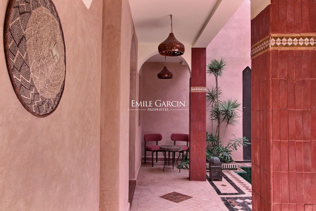 À vendre charmant Riad situé entre Riad Laarouss et Bab doukkala à Marrakech - Emile Garcin Maroc - Image 2