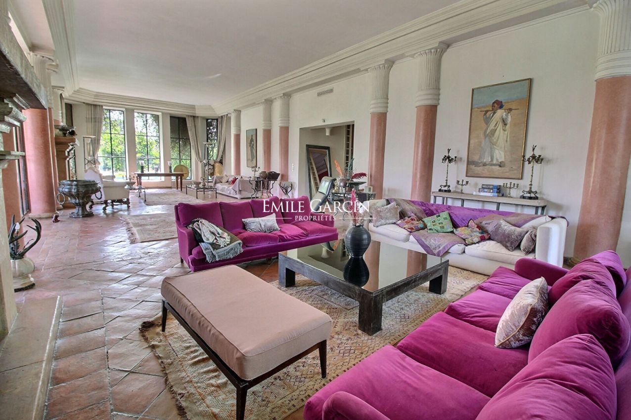 Propriété à vendre, réalisée par l'architecte Bill Willis en plein coeur de la Palmeraie à Marrakech. - Emile Garcin Maroc - Image 8