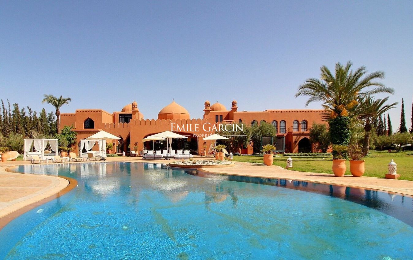 PROPRIETE A VENDRE A ENVIRON 20 MINUTES DU CENTRE DE MARRAKECH - Emile Garcin Maroc - Image 1