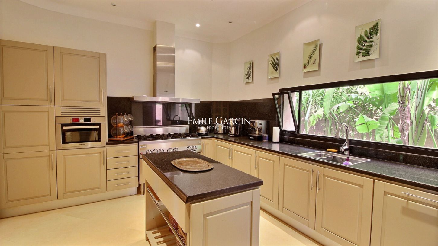 Superbe maison à vendre dans un domaine privé à Marrakech - Emile Garcin Maroc - Image 4