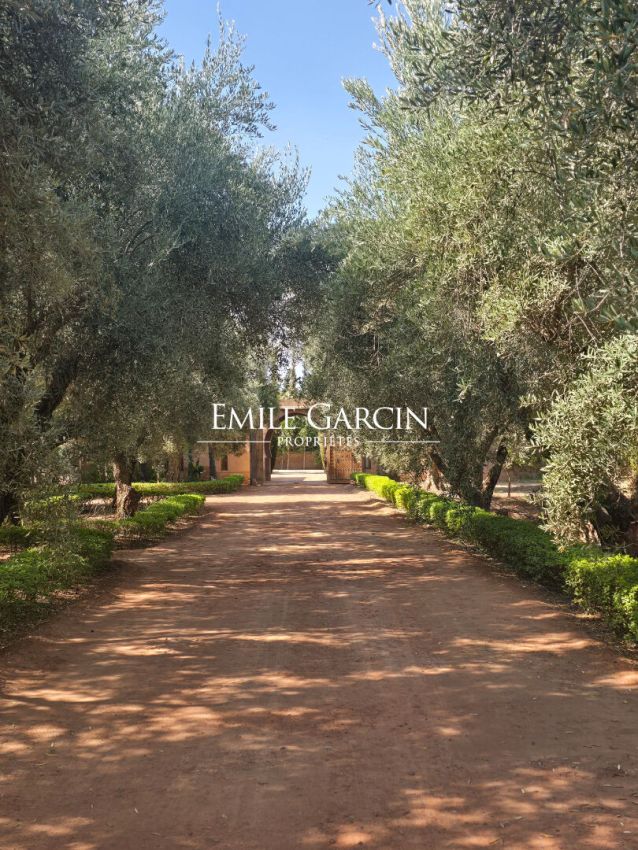 Magnificent land for sale on the outskirts of Marrakech - Emile Garcin Maroc - Image 1