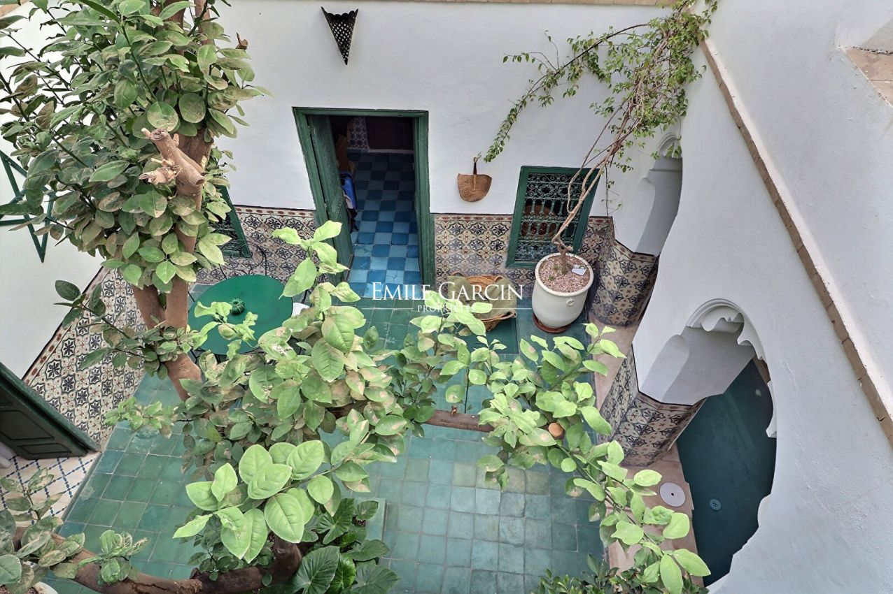 À vendre riad au quartier Riad Laarouss à Marrakech - Emile Garcin Maroc - Image 1
